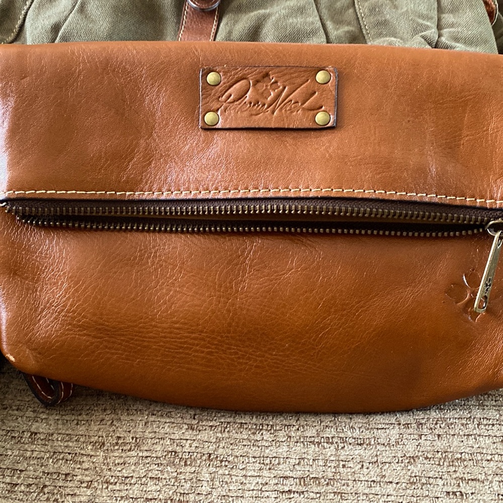 Patricia Nash wristlet